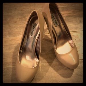 Steve Madden Platform Pumps